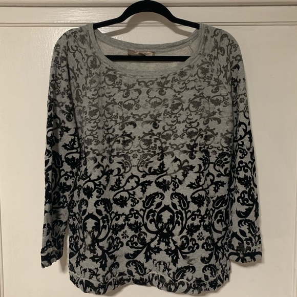 Forever 21 Sweaters - Forever 21 Ombre Damask Comfy Sweater